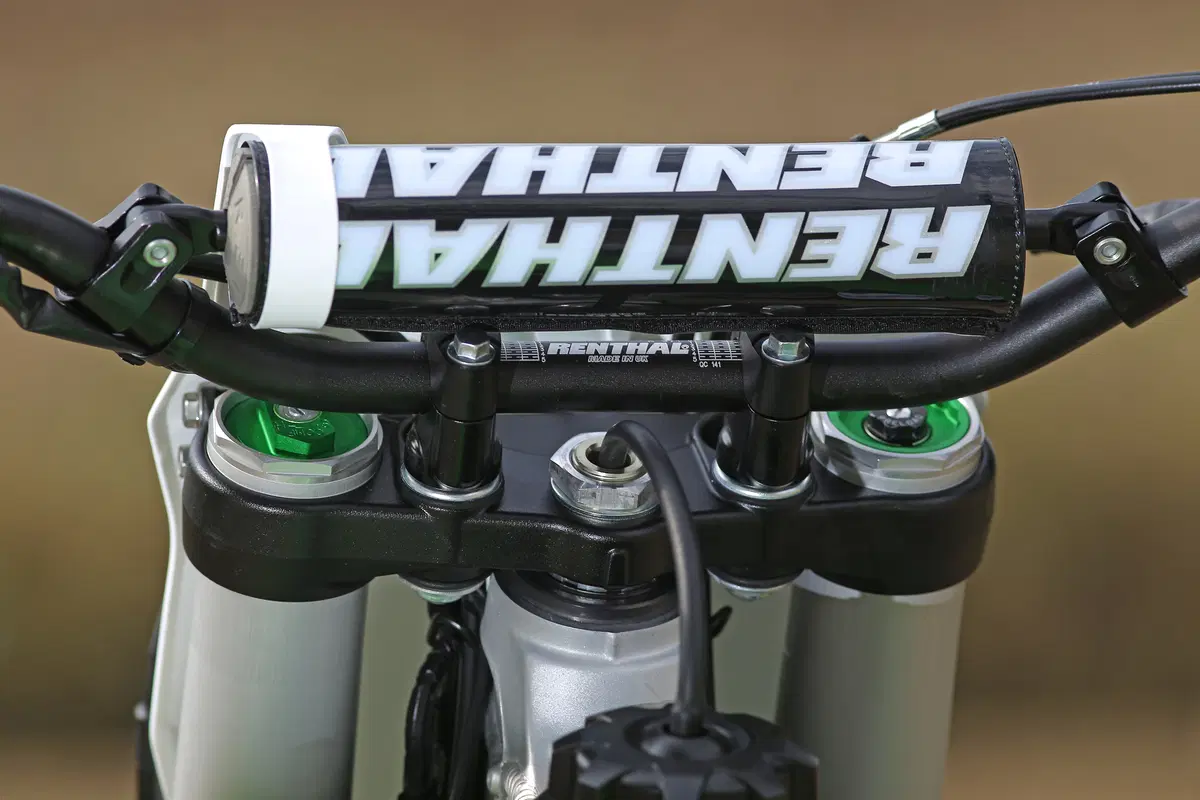 Kawasaki KX250F 2015    (22)