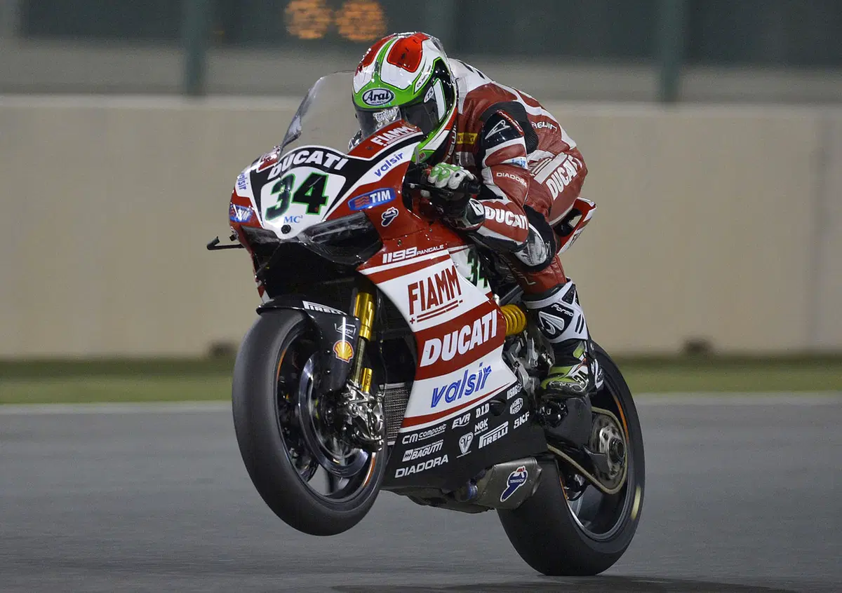 Giugliano chiude in testa le prove SBK di Losail