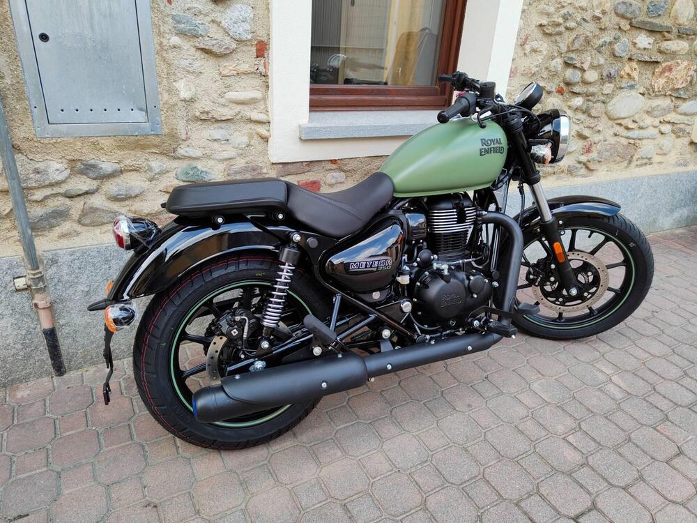 Royal Enfield Meteor 350 Fireball (2021 - 24) (5)