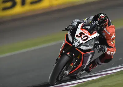 Guintoli vince gara 1 SBK a Losail