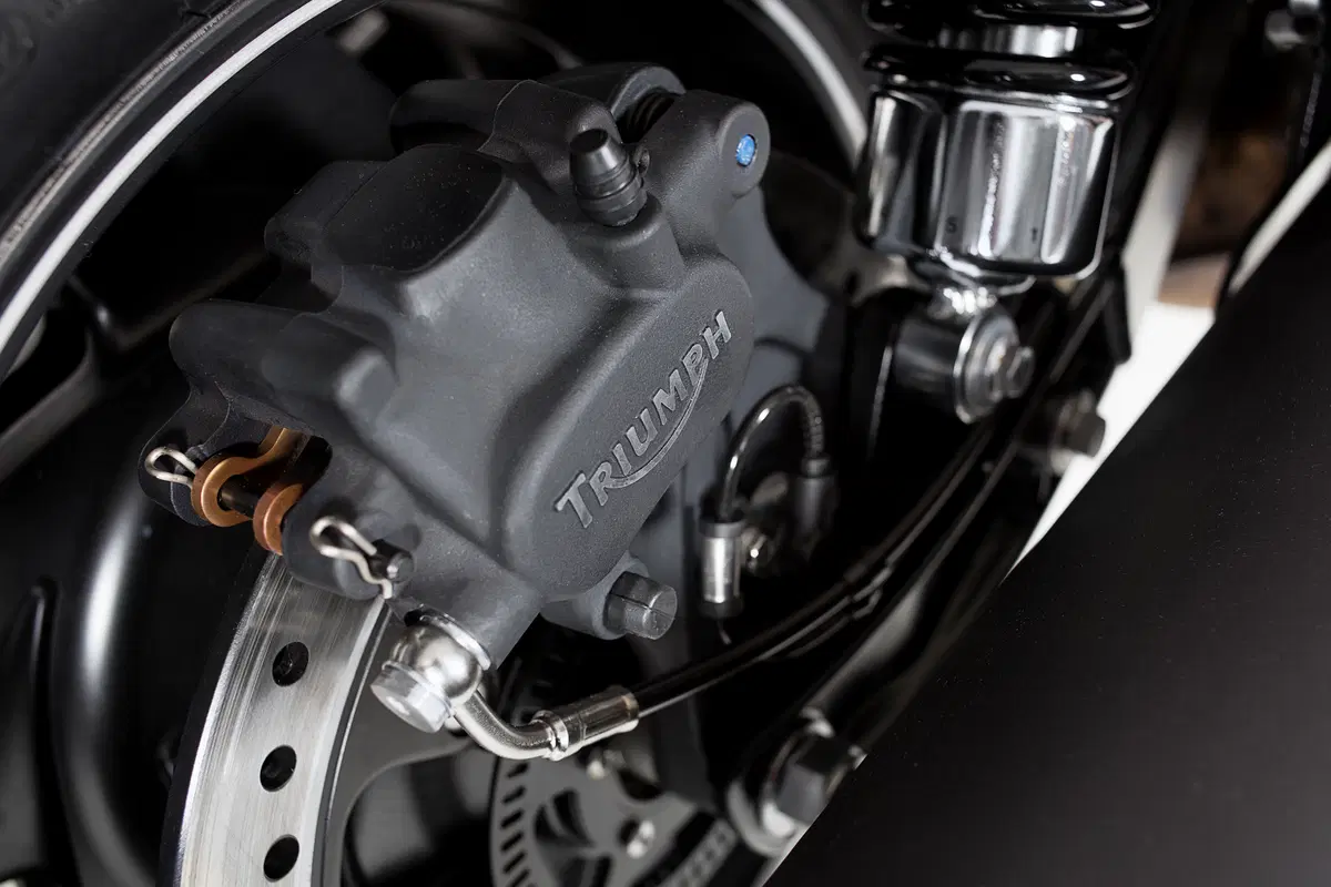 Triumph Rocket X 2015 (11)