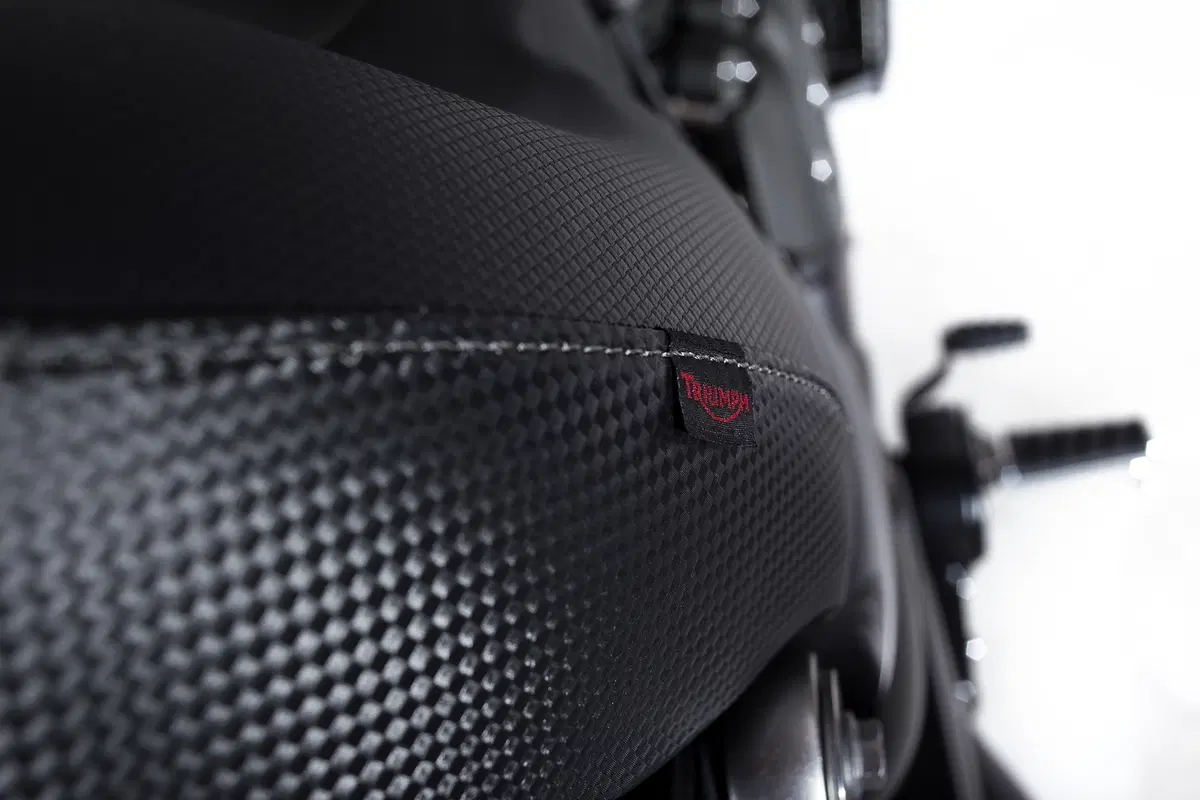 Triumph Rocket X 2015 (13)