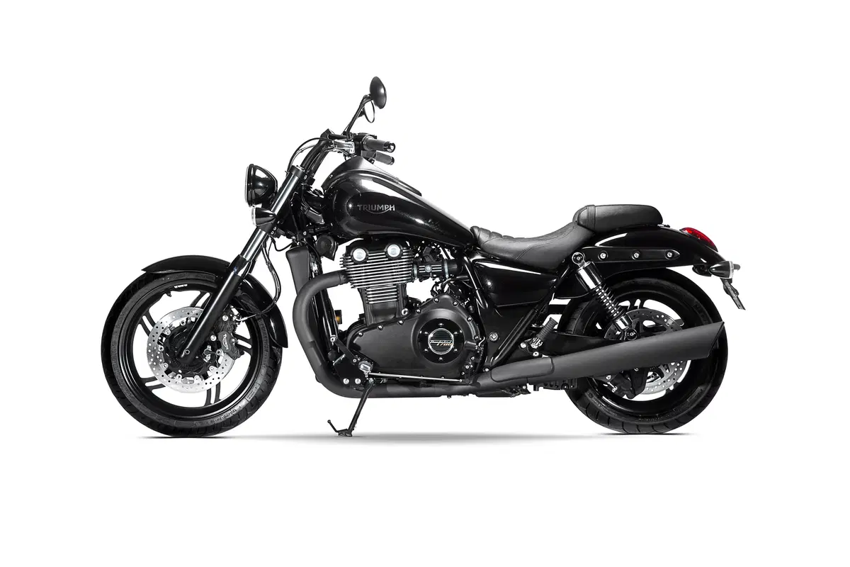 Triumph Thunderbird Night Storm 1107 m.y. 2015 (25)
