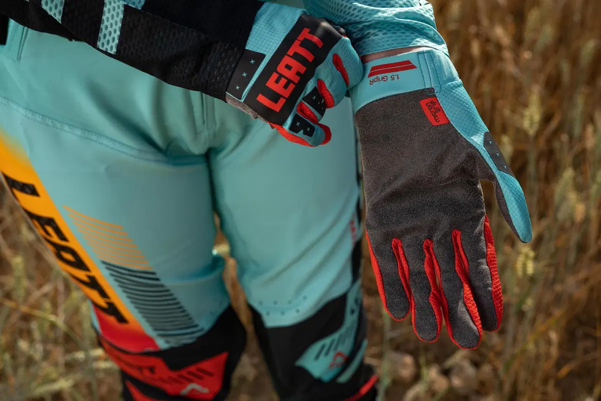 Leatt presenta la nuova collezione Moto 2023 (3)