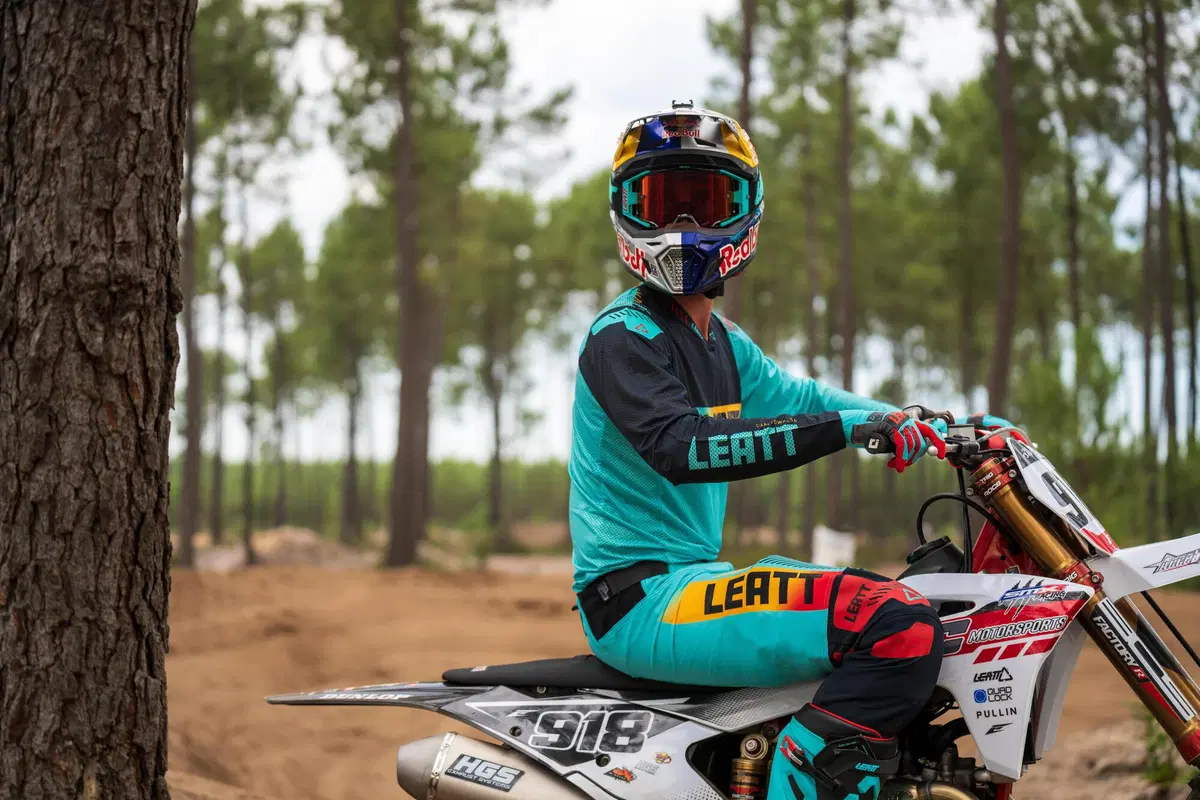 Leatt presenta la nuova collezione Moto 2023 (32)