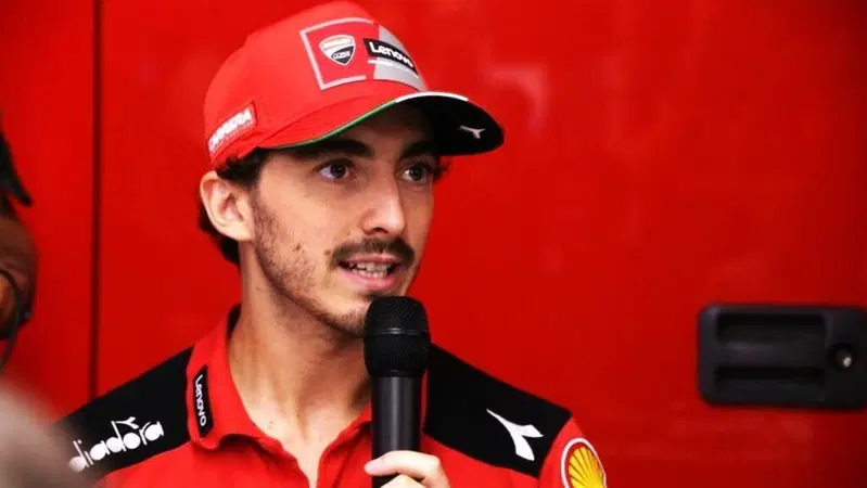 MotoGP 2022. GP di San Marino a Misano. Pecco Bagnaia risponde a Fabio Quartararo: "So' ragazzi!"