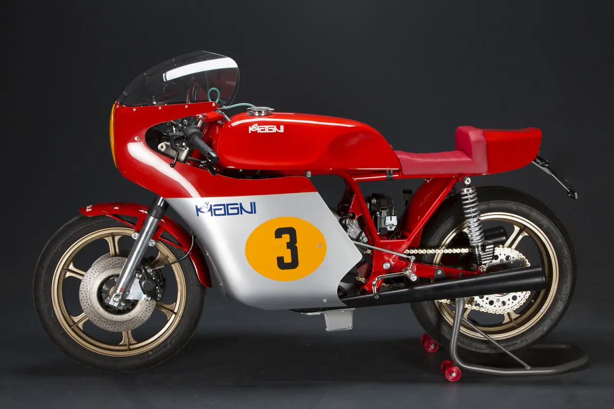 Magni Filo Rosso  (2)