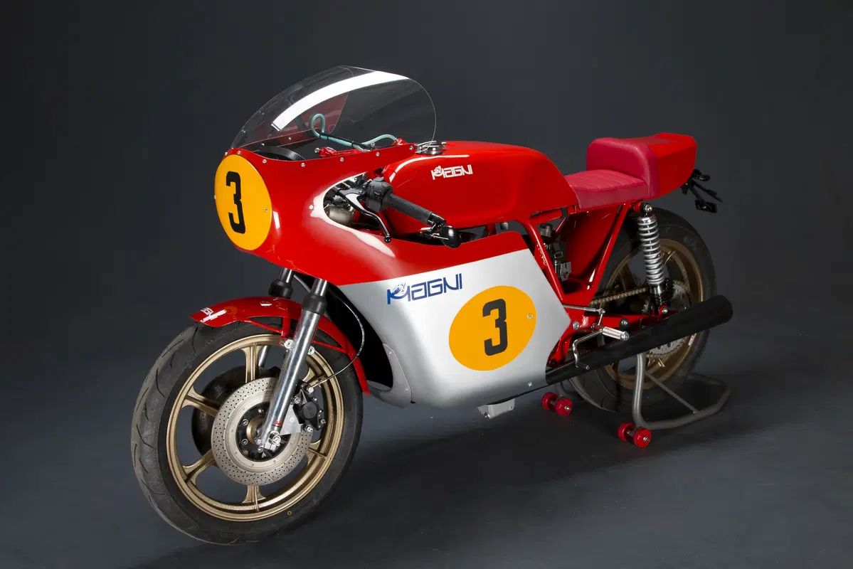 Magni Filo Rosso 