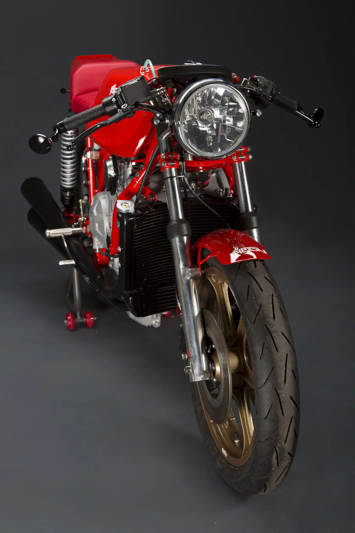 Magni Filo Rosso  (24)