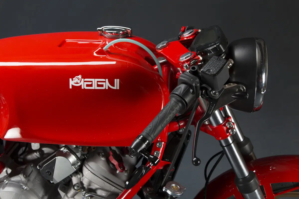 Magni Filo Rosso  (26)