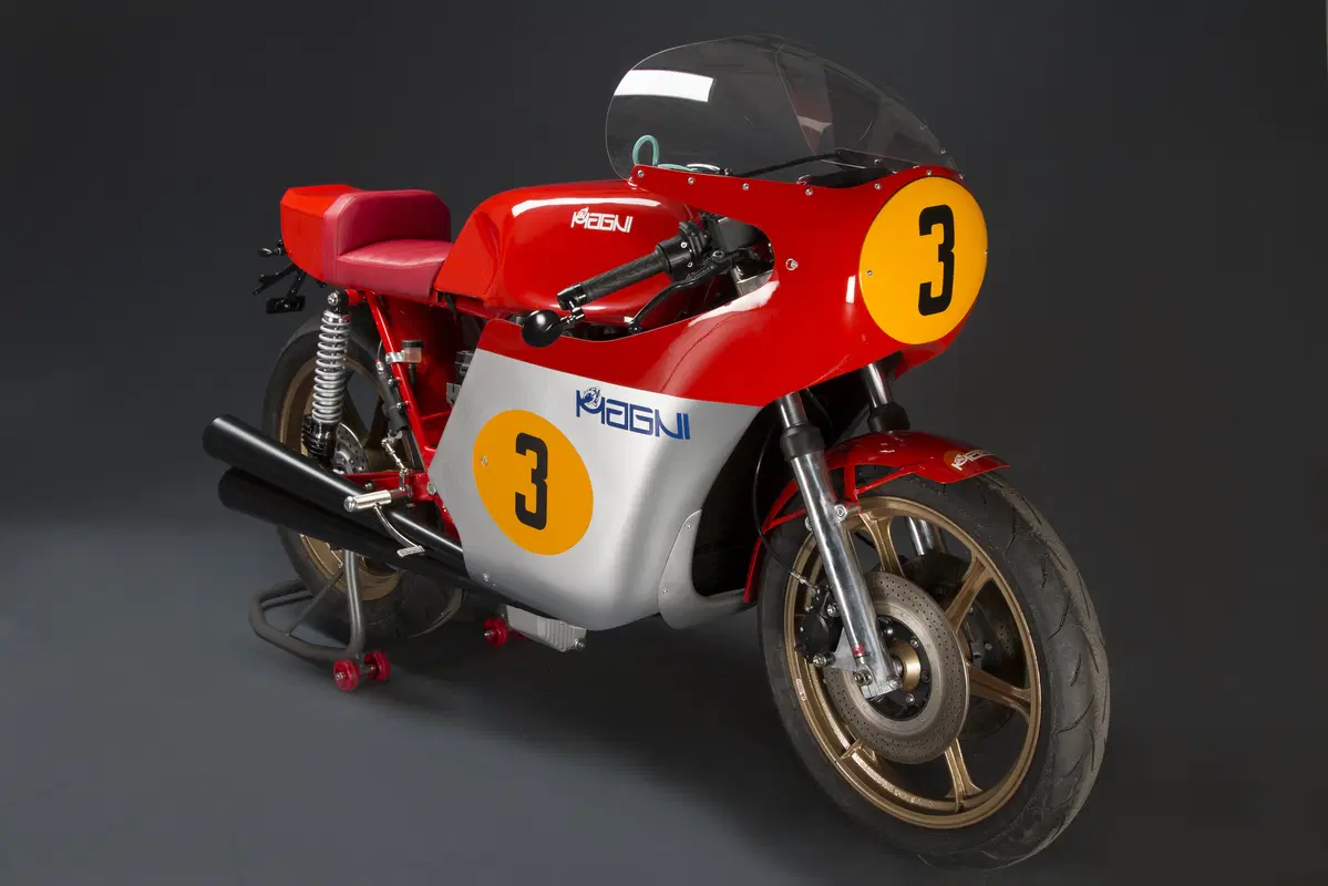 Magni Filo Rosso  (5)