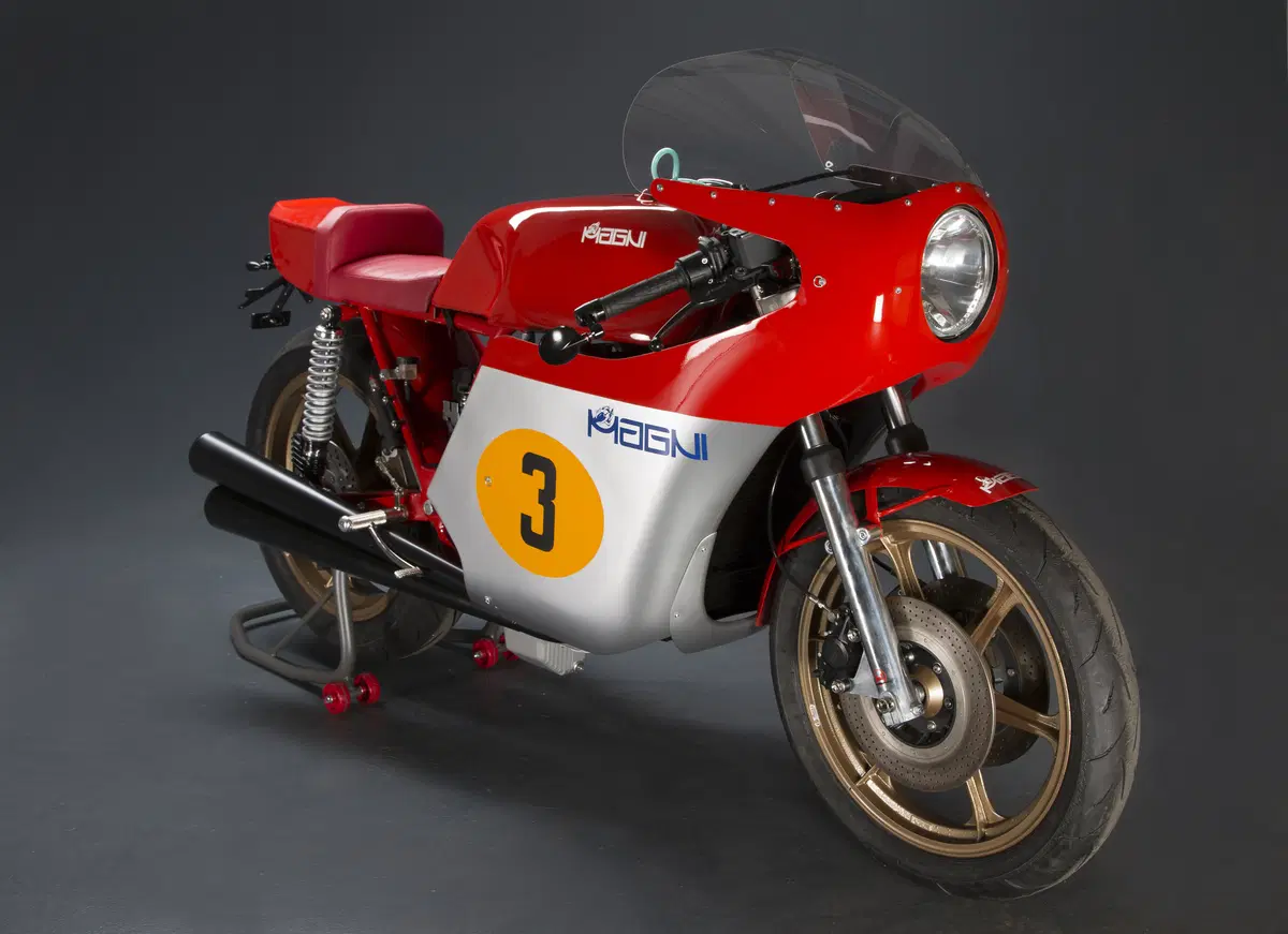 Magni Filo Rosso  (7)