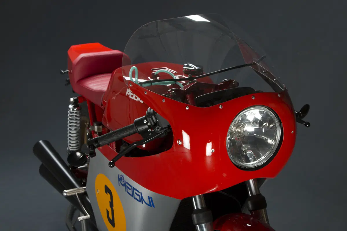 Magni Filo Rosso  (10)
