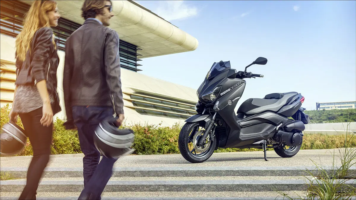 Yamaha X-MAX 125 e 250 Momodesign (10)