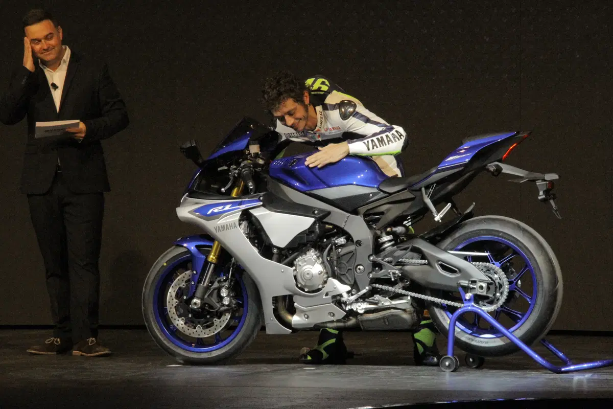 Yamaha YZF-R1 2015 (6)