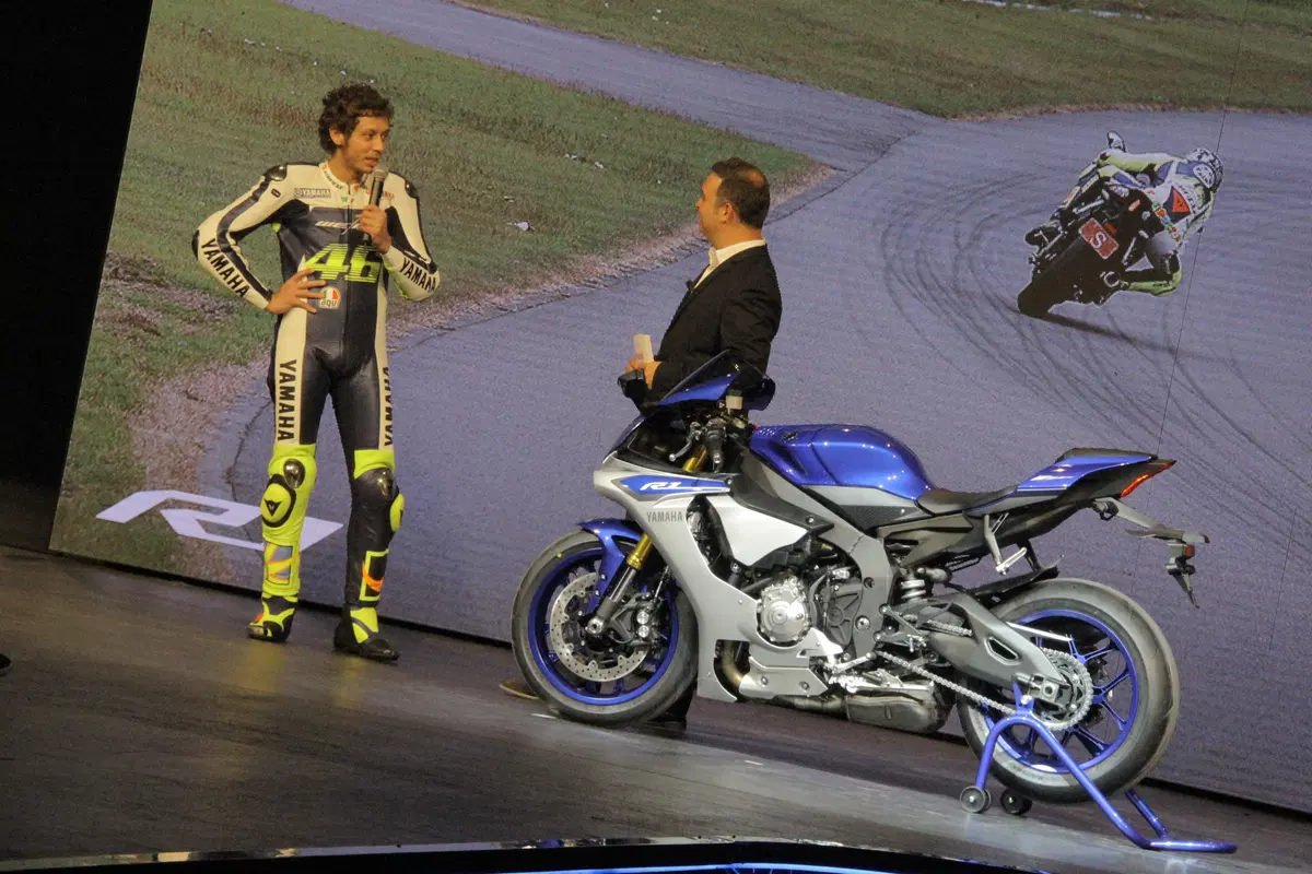 Yamaha YZF-R1 2015 (8)