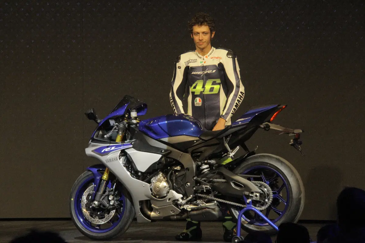 Yamaha YZF-R1 2015 (11)