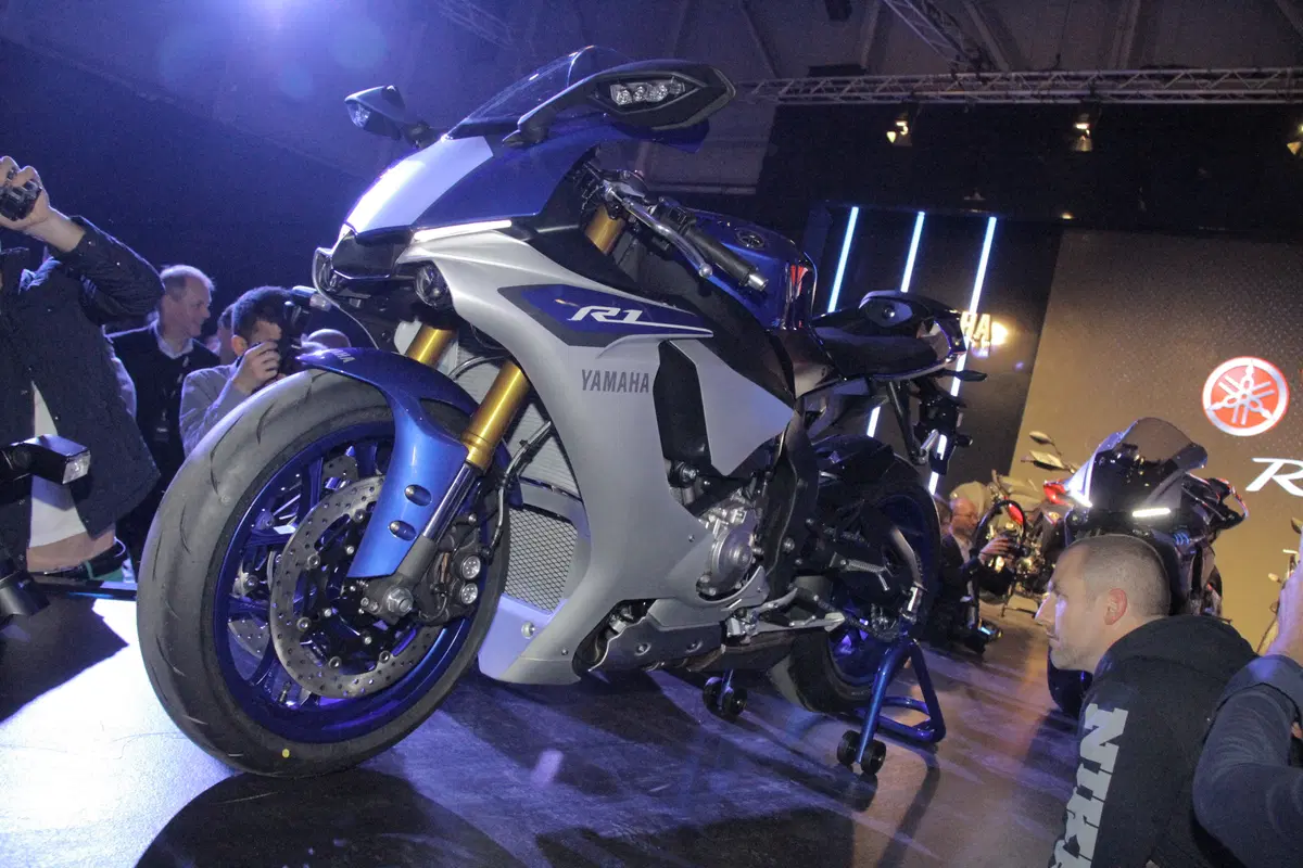 Yamaha YZF-R1 2015 (19)