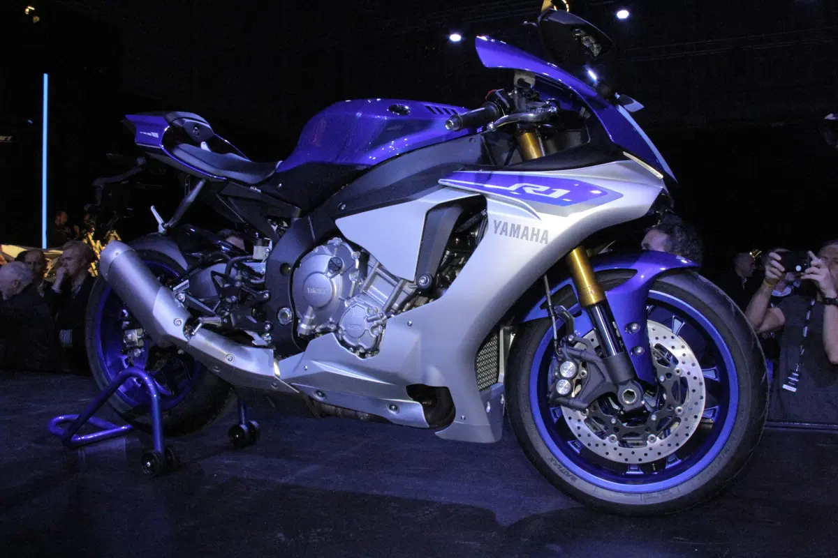 Yamaha YZF-R1 2015 (21)