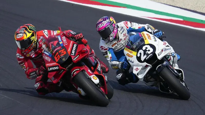 MotoGP 2022. GP di San Marino a Misano. Pecco Bagnaia: &ldquo;Mi aspettavo l'attacco di Enea Bastianini, era legittimo che ci provasse"