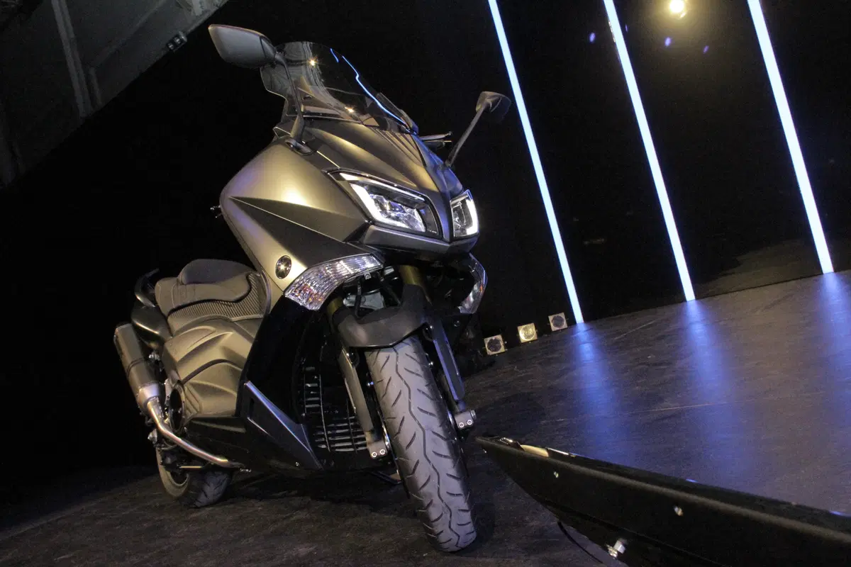 Yamaha TMAX  2015 (3)