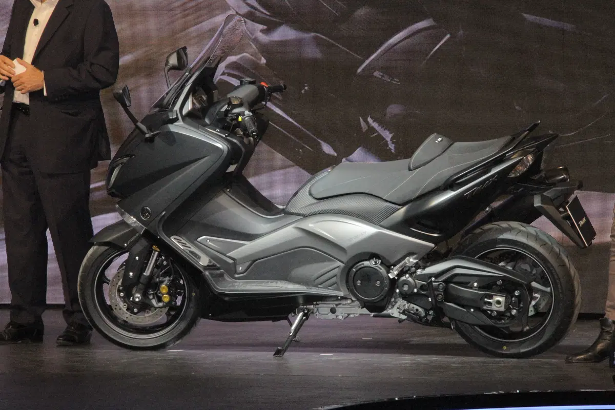 Yamaha TMAX  2015 (5)