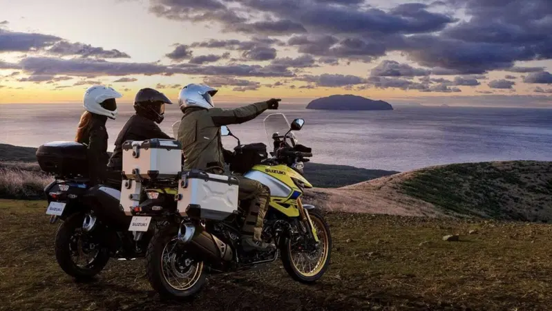 Ecco come la Suzuki V-Strom 1050 - finalmente - si sdoppia [GALLERY]