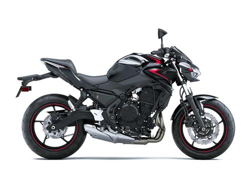 Nuove Kawasaki Z650 e Ninja 650: perché si guidano meglio? (4)