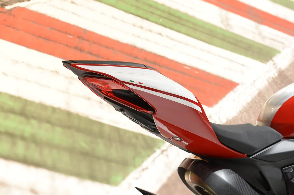 Ducati Panigale R 2015 (4)