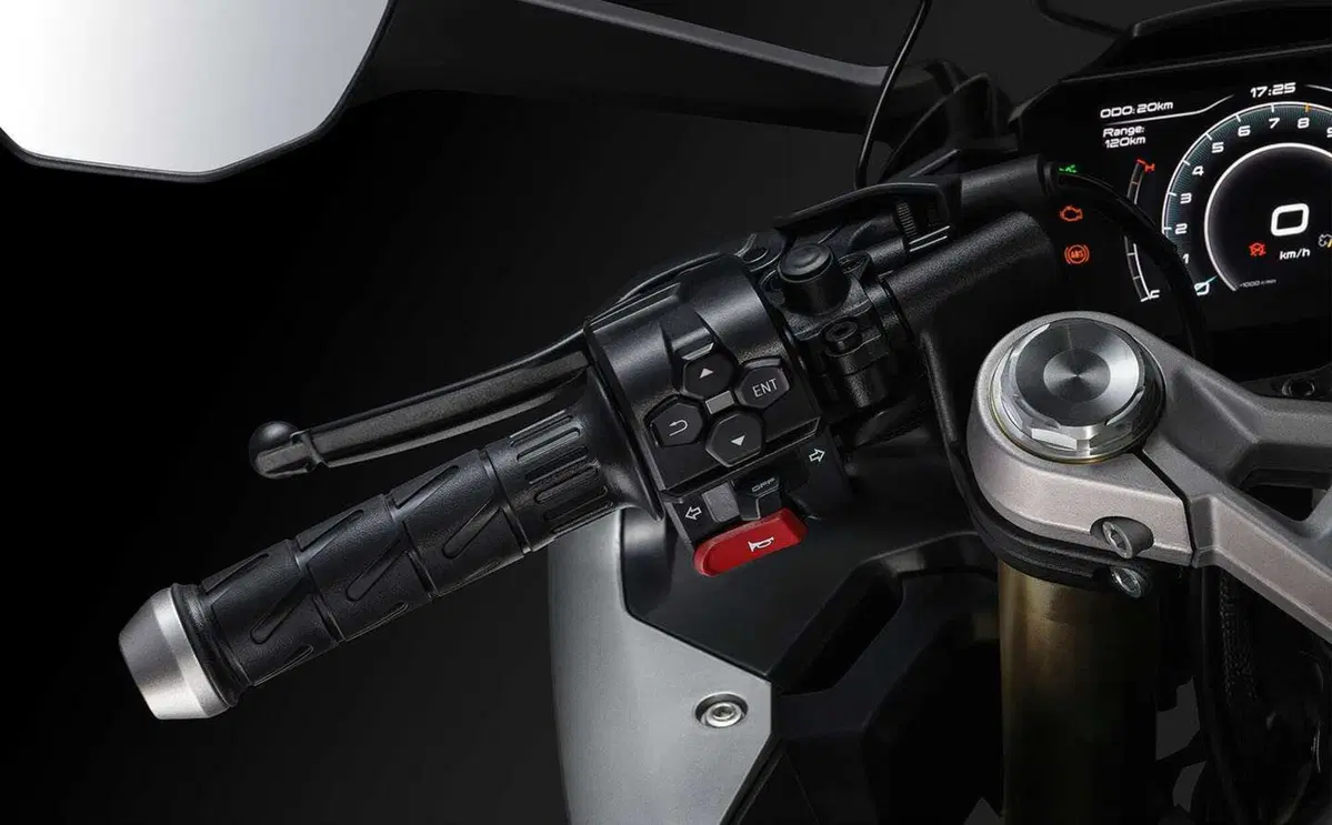 CFMoto 450SR, quanto manca al lancio europeo? (5)