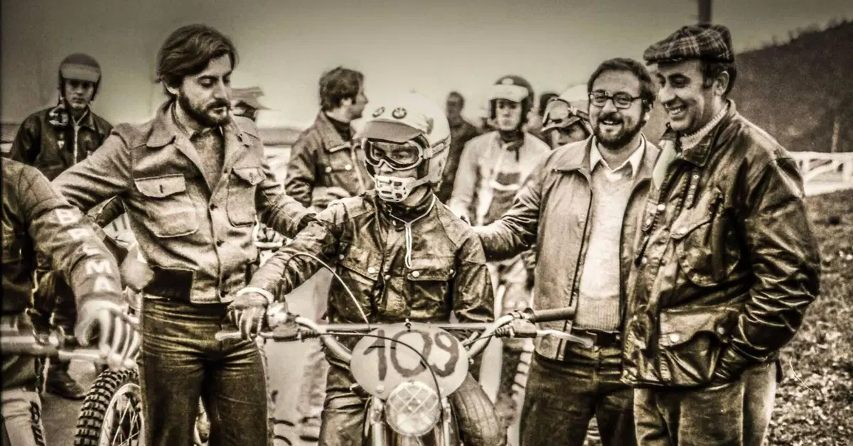 Vintage. 12 Ore Enduro a Coppie. Il mare agitato dei calendari