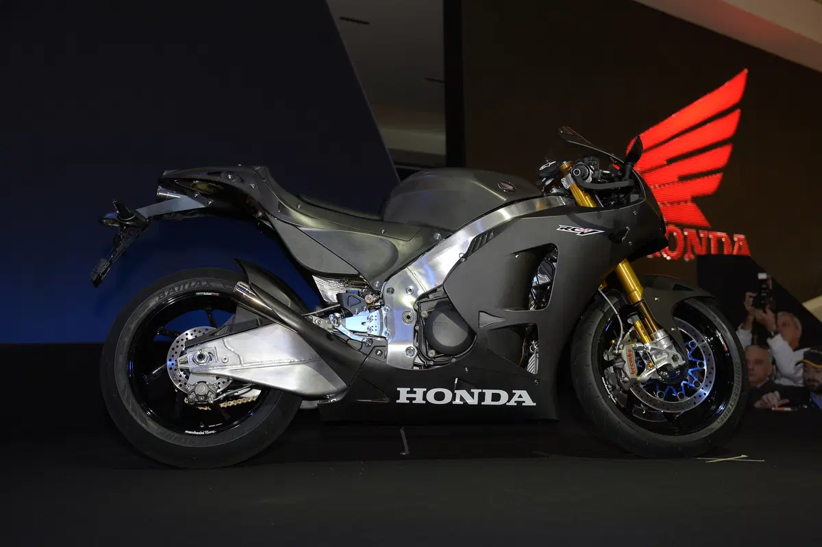 Honda RC213V-S, MotoGP replica (5)