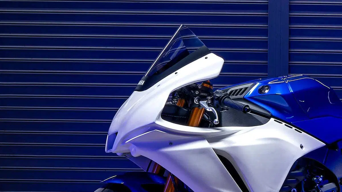 R1 GYTR: Yamaha si ispira alla SBK per offrire moto a uso pista (12)
