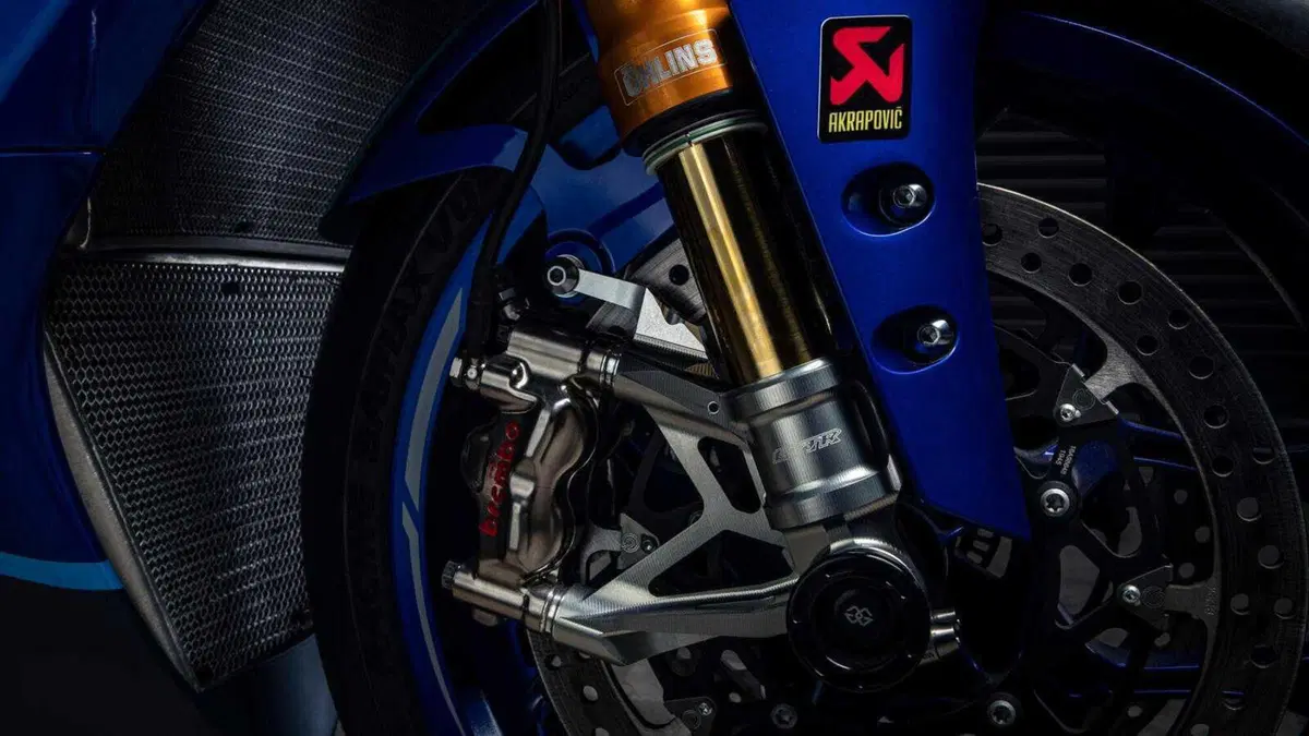 R1 GYTR: Yamaha si ispira alla SBK per offrire moto a uso pista (15)