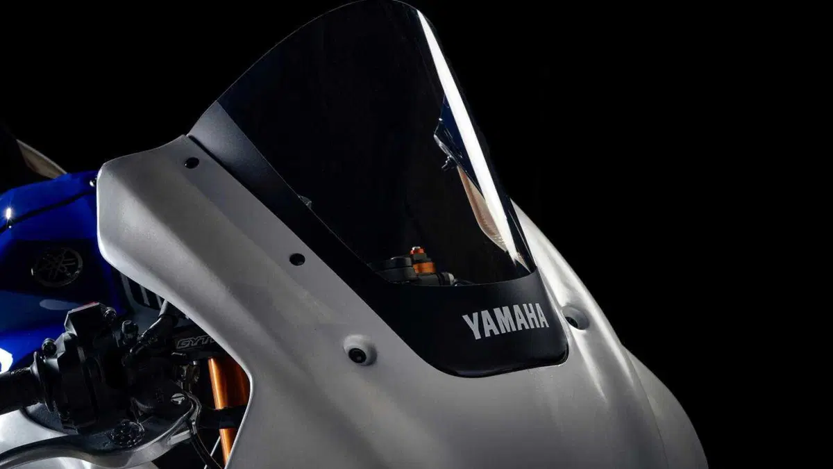 R1 GYTR: Yamaha si ispira alla SBK per offrire moto a uso pista (20)