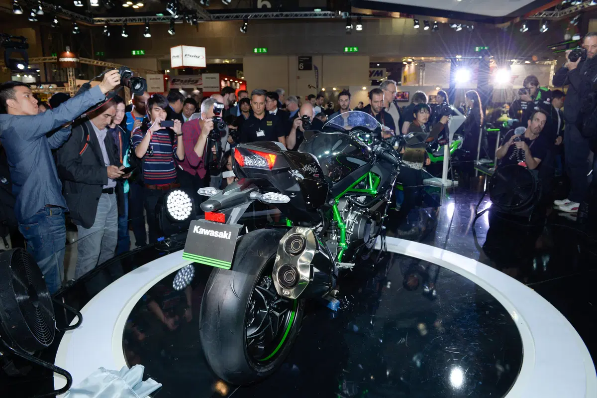 Kawasaki Ninja H2 2015 (31)