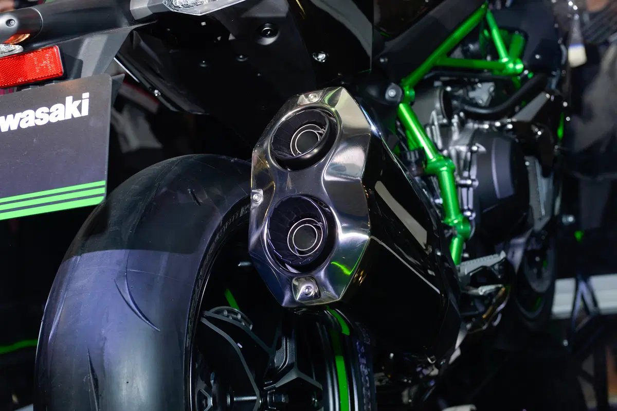 Kawasaki Ninja H2 2015 (36)