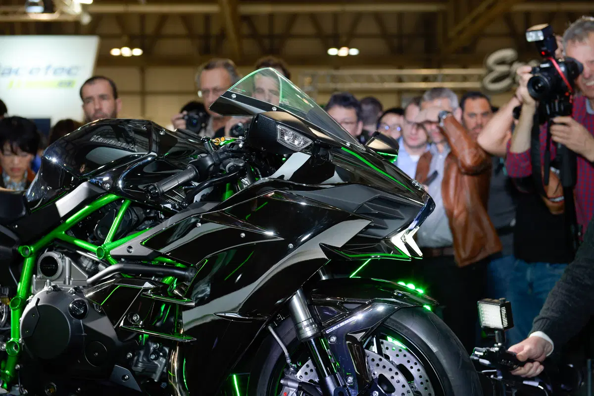 Kawasaki Ninja H2 2015 (37)