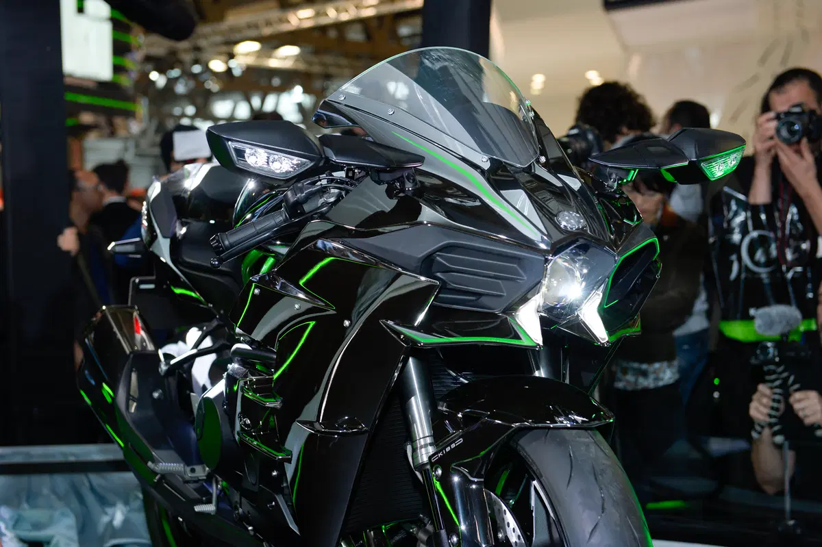 Kawasaki Ninja H2 2015 (39)