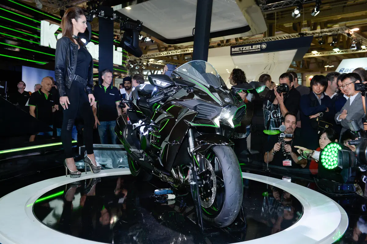 Kawasaki Ninja H2 2015 (40)