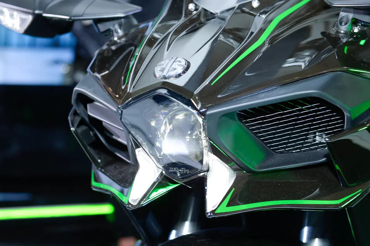 Kawasaki Ninja H2 2015 (41)