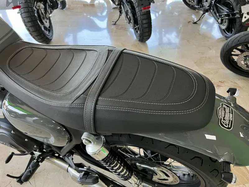Brixton Motorcycles Cromwell 1200 (2022 - 26) (7)