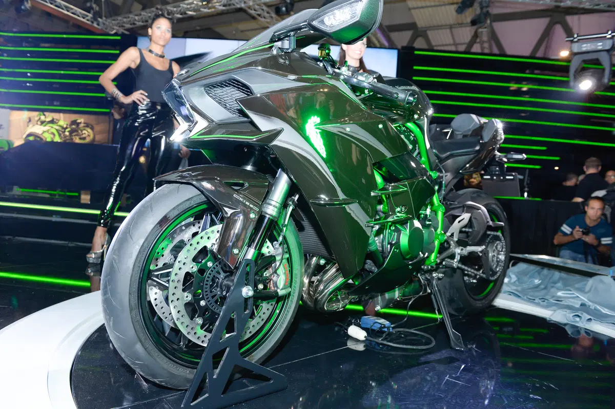 Kawasaki Ninja H2 2015 (48)