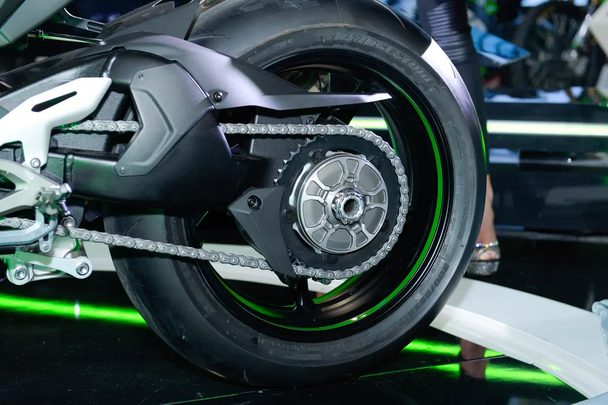 Kawasaki Ninja H2 2015 (51)
