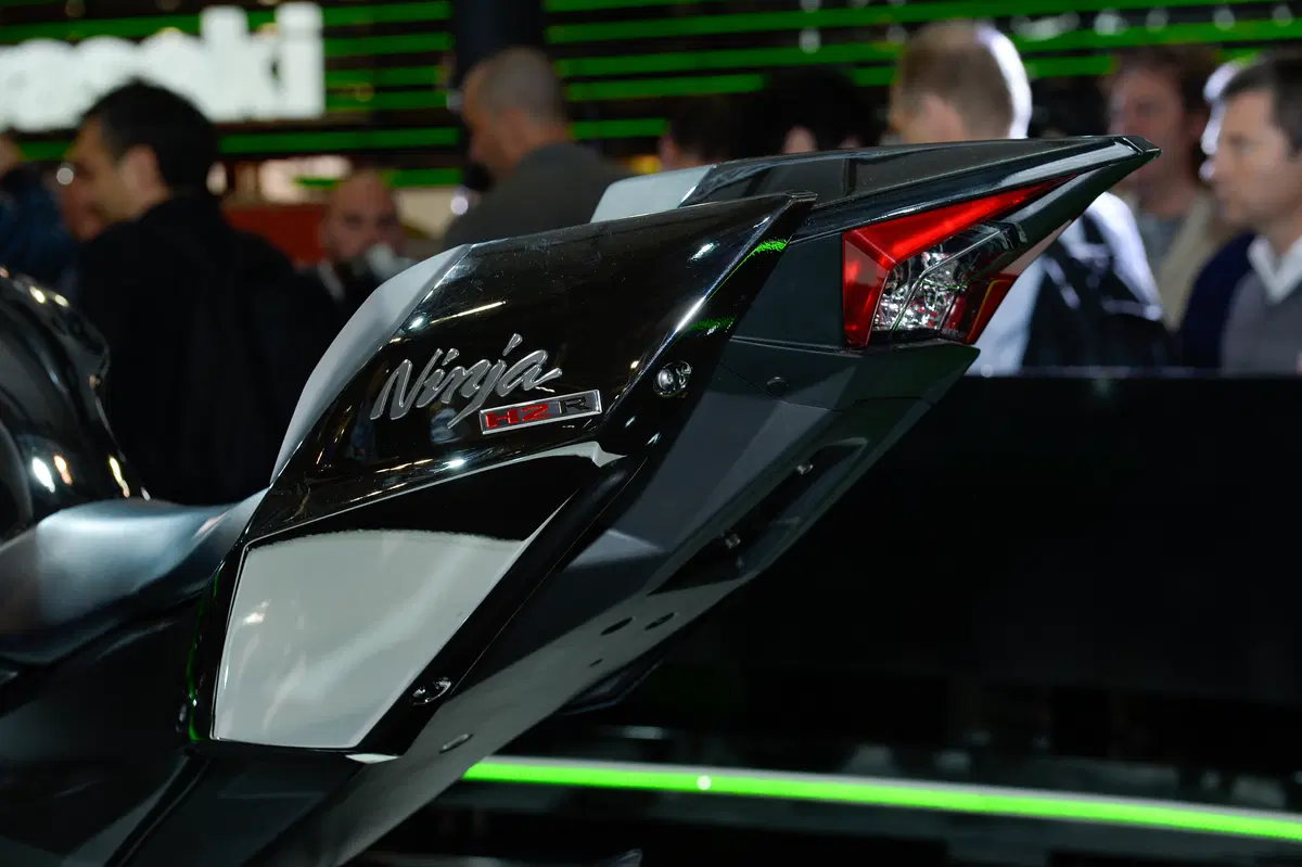 Kawasaki Ninja H2R 2015 (4)