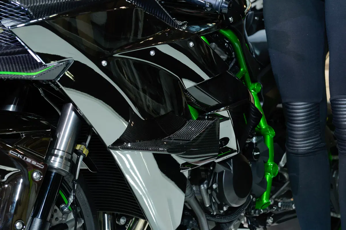 Kawasaki Ninja H2R 2015 (6)