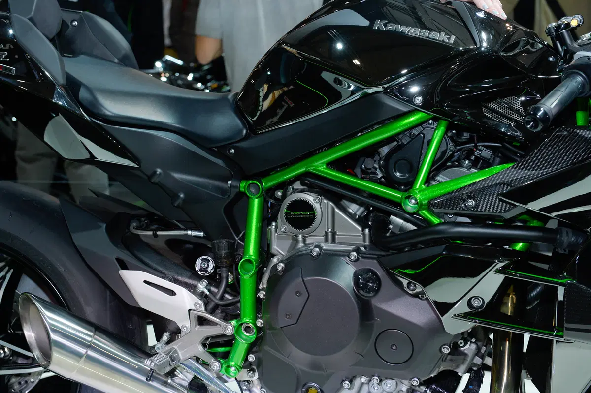 Kawasaki Ninja H2R 2015 (10)
