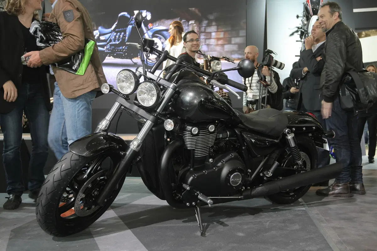 Triumph Thunderbird Night Storm 1107 m.y. 2015 (4)