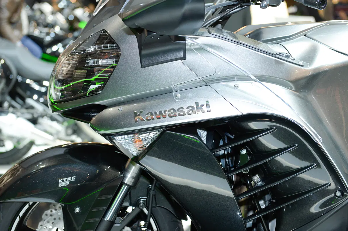 Kawasaki GTR 1400 2015 (11)