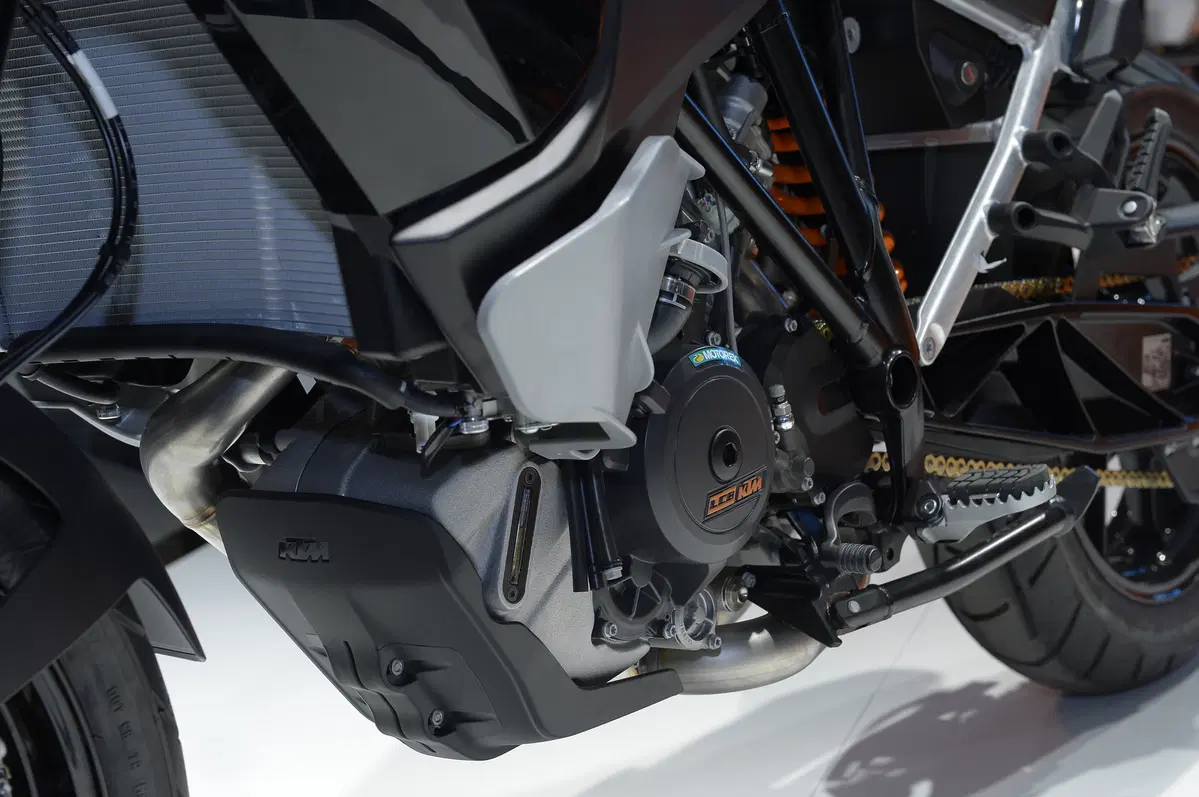 KTM Adventure 1050 2015 (26)